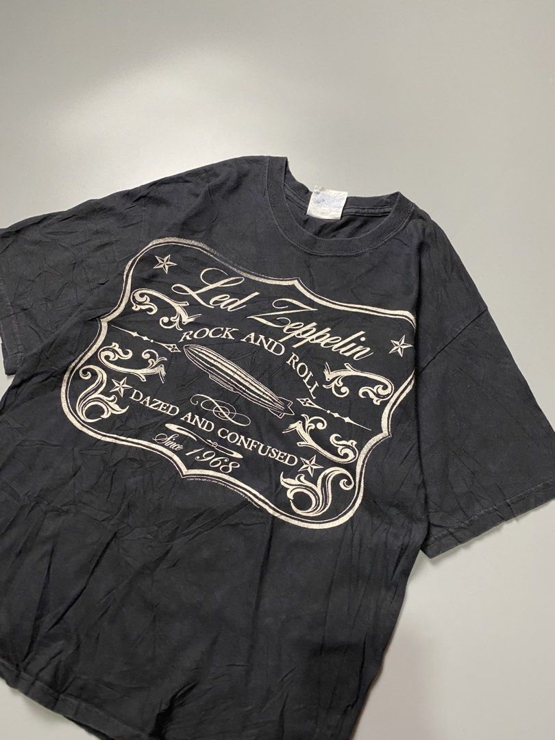 2007 Led Zeppelin Tour Tee Size Medium (Category: Tshirts & Polo Shirts ) located in Cebu City. Submitted by maicoh230 (Listing ID 1463870288, Image 3). Description: 2007 Led Zeppelin Tour on a hanes heavyweight tag ▫️ Condition: 9/10 ▫️ Color: 9/10 ▫️ Size: M ▫️ Dimensions: W19 L24 ▫️ Flaw/s: Need wash 🏷️ 650.