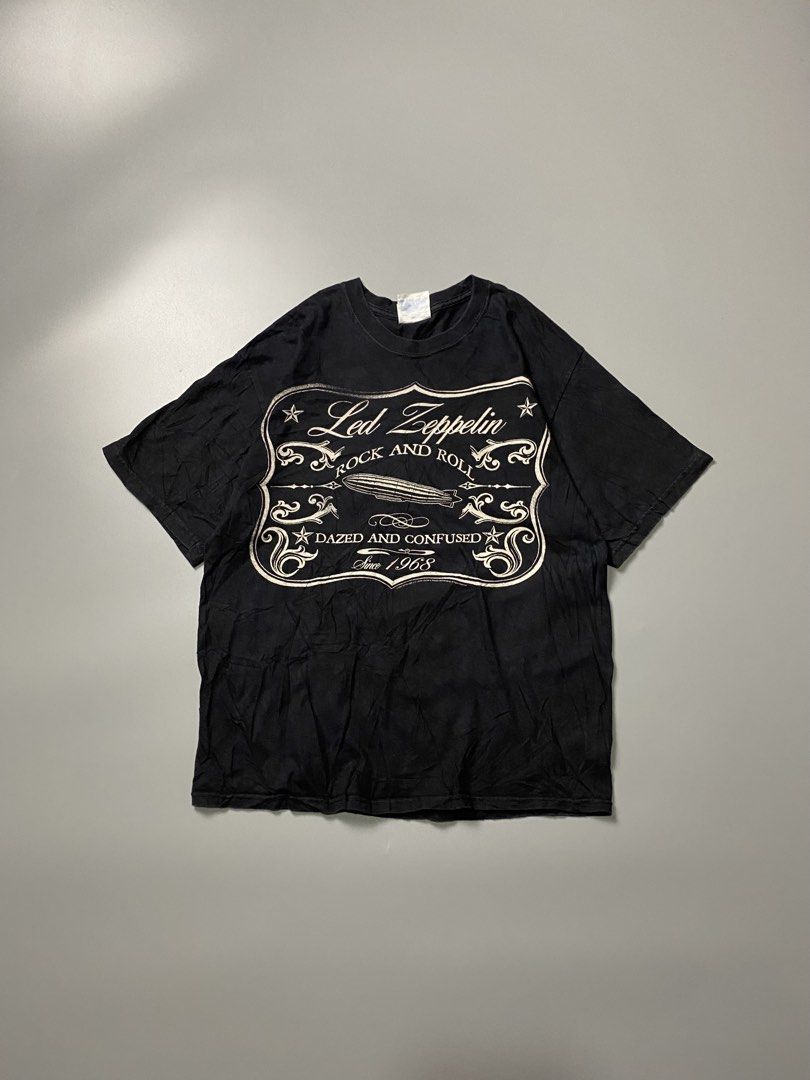2007 Led Zeppelin Tour Tee Size Medium (Category: Tshirts & Polo Shirts ) located in Cebu City. Submitted by maicoh230 (Listing ID 1463870288, Image 1). Description: 2007 Led Zeppelin Tour on a hanes heavyweight tag ▫️ Condition: 9/10 ▫️ Color: 9/10 ▫️ Size: M ▫️ Dimensions: W19 L24 ▫️ Flaw/s: Need wash 🏷️ 650.