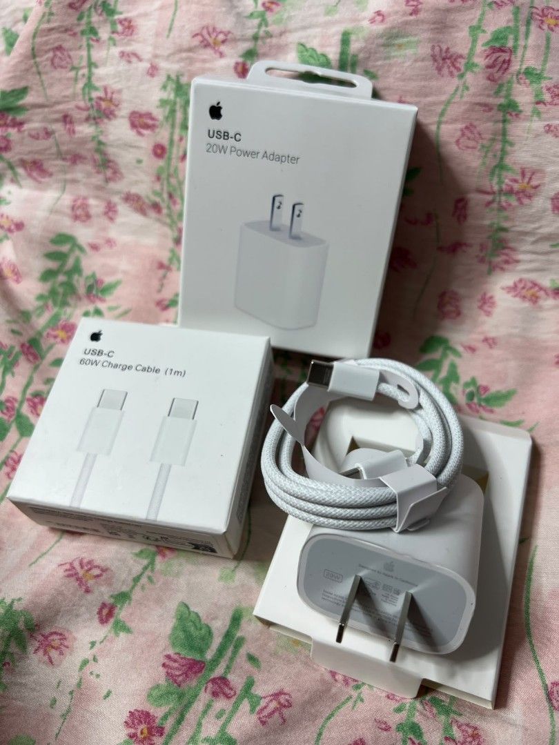20W iPhone 15/16/17 Promax Usb-C (Category: Chargers & Cables) located in Manila. Submitted by itsashy (Listing ID 1463852499, Image 1). Description: J&T LALAMOVE COD MEET UP.