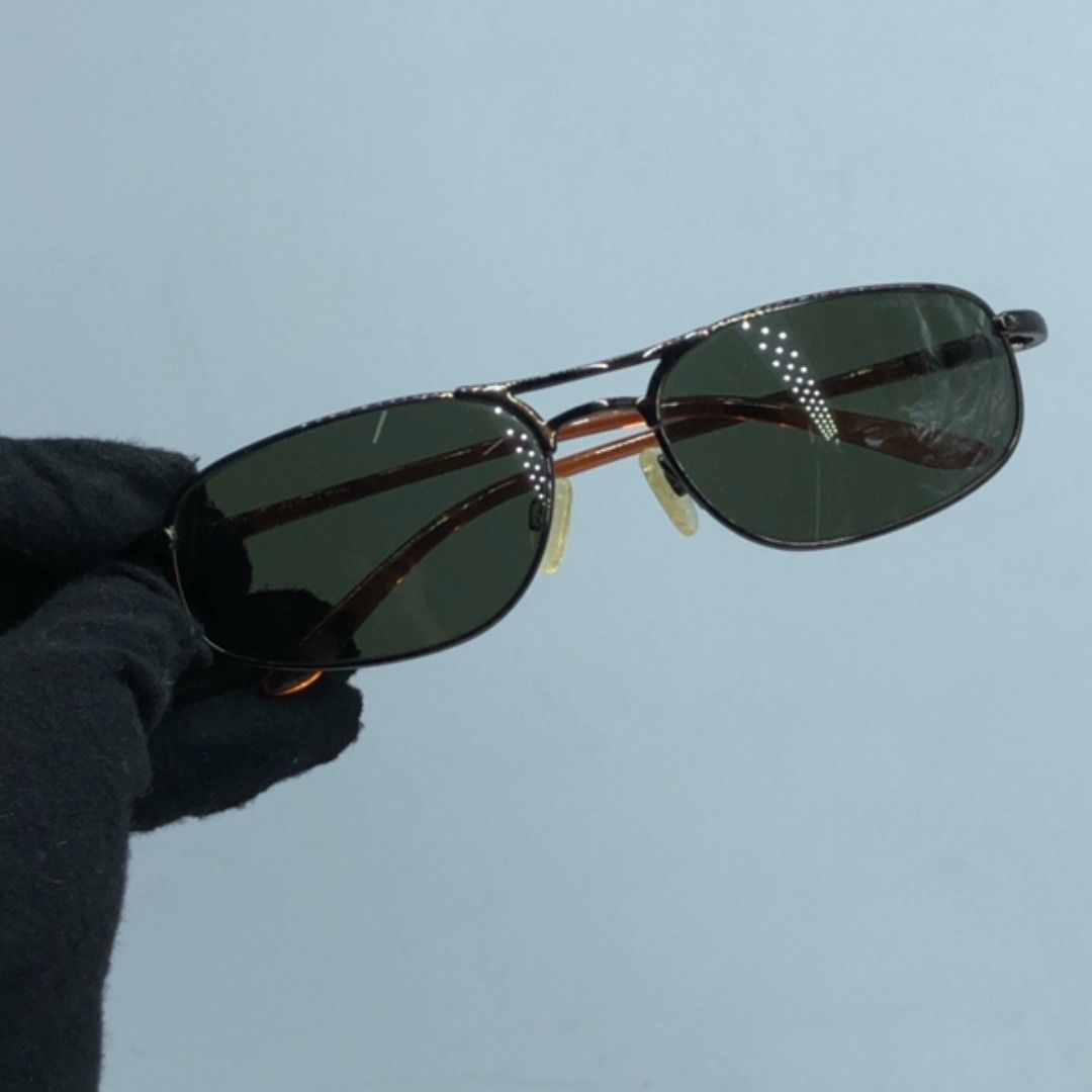 267006407 CARRERA GLASSES / SUNGLASSES (Category: Sunglasses & Eyewear) located in Taguig. Submitted by ecoring.ph (Listing ID 1463770436, Image 1). Description: ◆CONDITION: B ◆DESCRIPTIONS: (Other defects/info:) The lenses, frame, temples, and temple tips of the sunglasses are scratched, minimally stained, and dirty, and show signs of use. The screw of the temple is slightly loose. The temples of the sunglasses are uneven. The nose pad of the su