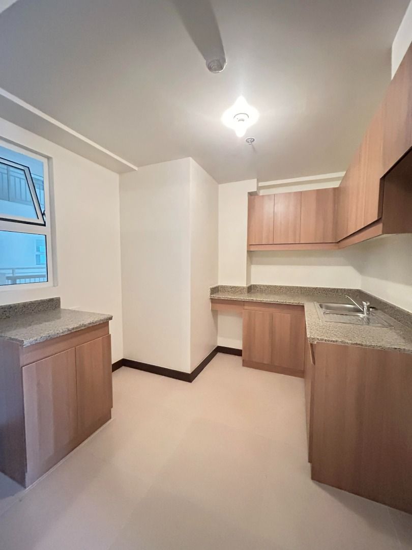 2BR UNIT IN FAIRLANE RESIDENCES (Category: Apartments & Condos) located in Pasig City. Submitted by broker.nemie (Listing ID 1463865054, Image 3). Description: FOR LEASE! 2BR UNIT IN FAIRLANE RESIDENCES Rental fee: Php28,000 Rooms: 2 Toilet & Bath: 1 Balcony: 1 Size: 62sqm Availability: ASAP Parking: Tandem (2 slots) in Basement 1 (Add 10k) Assoc Dues: Already included in Rental Fee Length of lease: Minimum of 1 year Required payment: 1 month adv