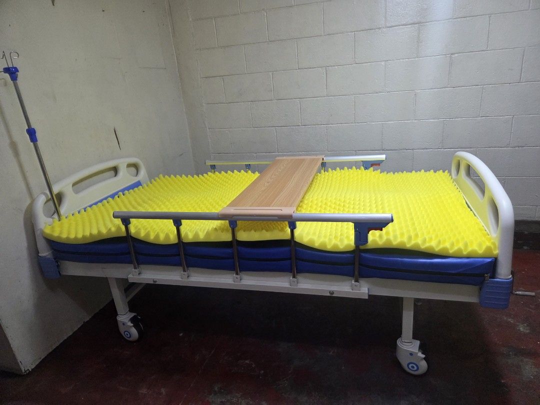 2cranks hospital bed (Category: Medical Supplies & Tools) located in Manila. Submitted by rheatapdas75609 (Listing ID 1463829308, Image 1). Description: 💳 MODE OF PAYMENT We accept the following payment options: • GCash • Bank Transfer • Cash on Delivery (COD), if available • Cash on Pickup • Other payment options may be available upon arrangement 📩 Please send your payment confirmation/proof of payment after completing the transaction. Thank y
