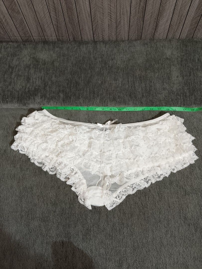 2xl white cute layer ruffles panty (Category: Undergarments & Loungewear) located in Manila. Submitted by truecrystal-1407 (Listing ID 1463828813, Image 1). Description: .