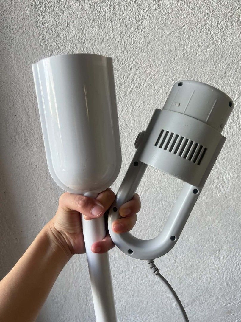 3 in 1 Vacuum Cleaner (Category: Vacuum Cleaner & Housekeeping) located in Quezon City. Submitted by biz.mode (Listing ID 1463860470, Image 2). Description: RFS: Hindi na ginagamit No issue amd ready to use Loc: Anuling Mendez, Cavite.