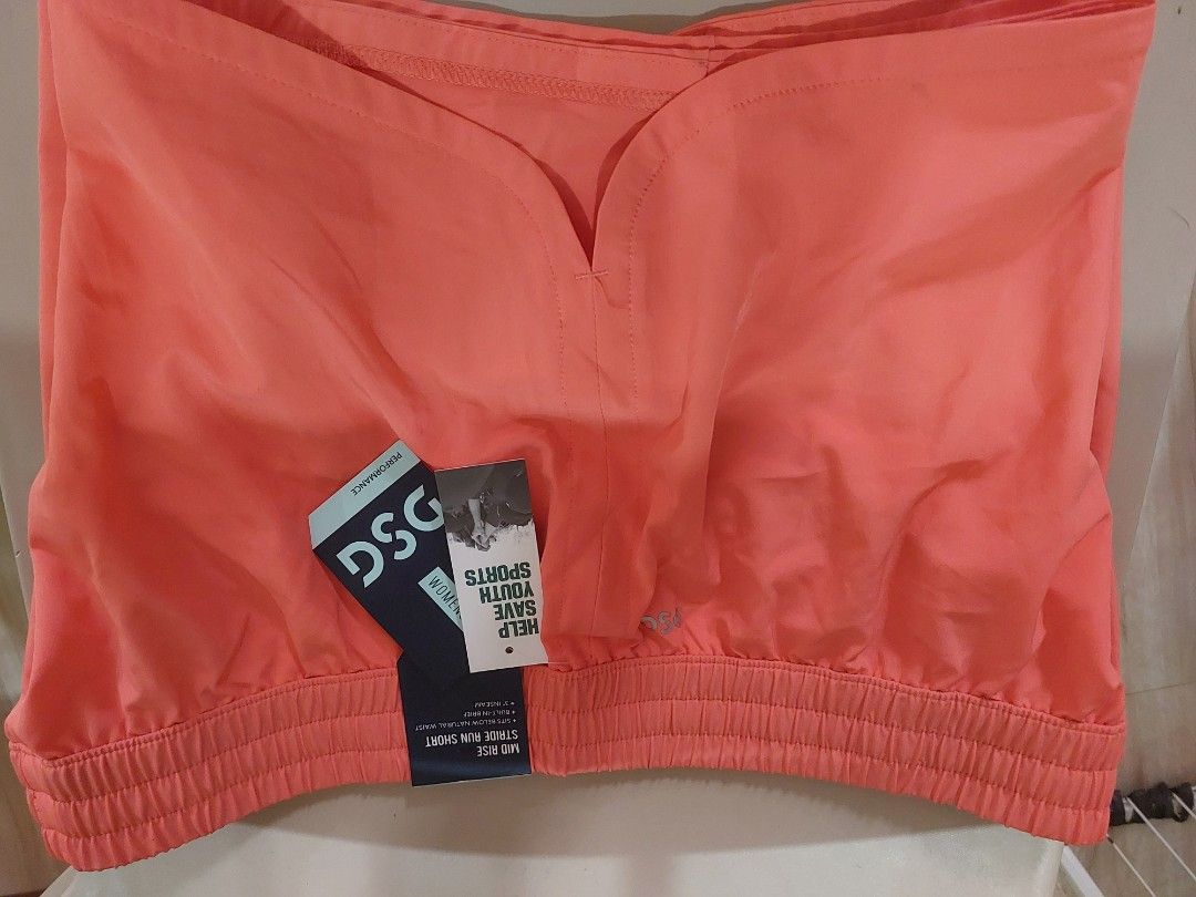3" stride run short (Category: Shorts) located in Manila. Submitted by kristinera72772 (Listing ID 1463746020, Image 2). Description: run short.