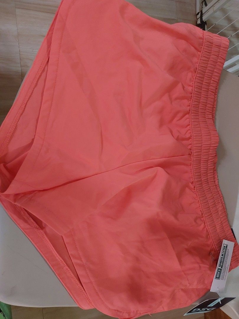 3" stride run short (Category: Shorts) located in Manila. Submitted by kristinera72772 (Listing ID 1463746020, Image 1). Description: run short.