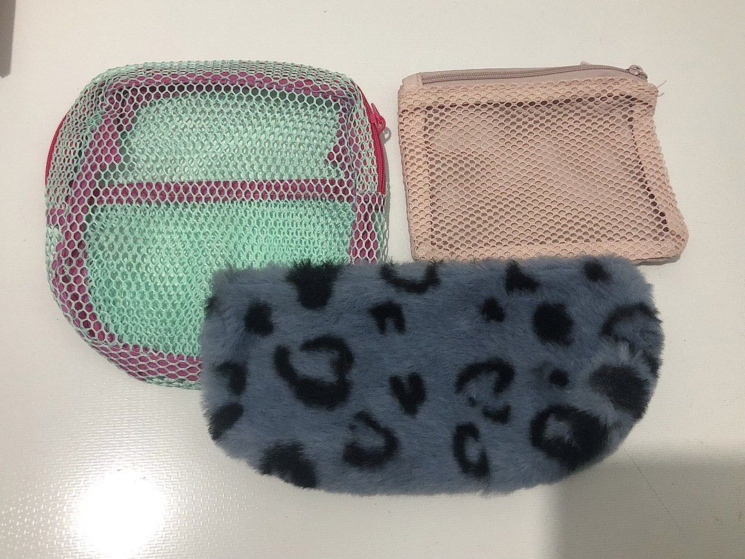 3 wallet pouch/makeup bag set (Category: Purses & Pouches) located in Cavite. Submitted by monchiki (Listing ID 1463754179, Image 1). Description: .