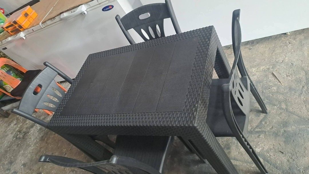 4 Seater Dining Set (Category: Tables & Sets) located in Manila. Submitted by redonline (Listing ID 1463802937, Image 2). Description: 4 Seater Dining Set ₱2850 Rattan Table Black (Bunny Brand) ₱1200 (4seater) 95cm x 60cm x 75cm Hampas Chair 450 ON HAND BRAND NEW Mode of Payment: Gcash,COD Same day delivery + Delivery Fee PM for orders and inquiries.