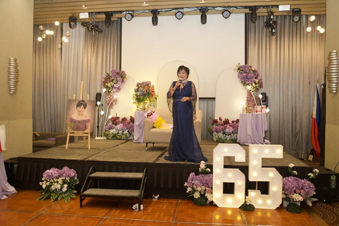65 Light Up Numbers & Stage Decor for Parties (Category: Occasions & Party Supplies) located in Taguig. Submitted by paulasbrandedpreloved (Listing ID 1463758806, Image 1). Description: - Large illuminated '65' numbers - Perfect for 65th birthdays or anniversaries - Includes light bulbs - Creates a memorable party backdrop.