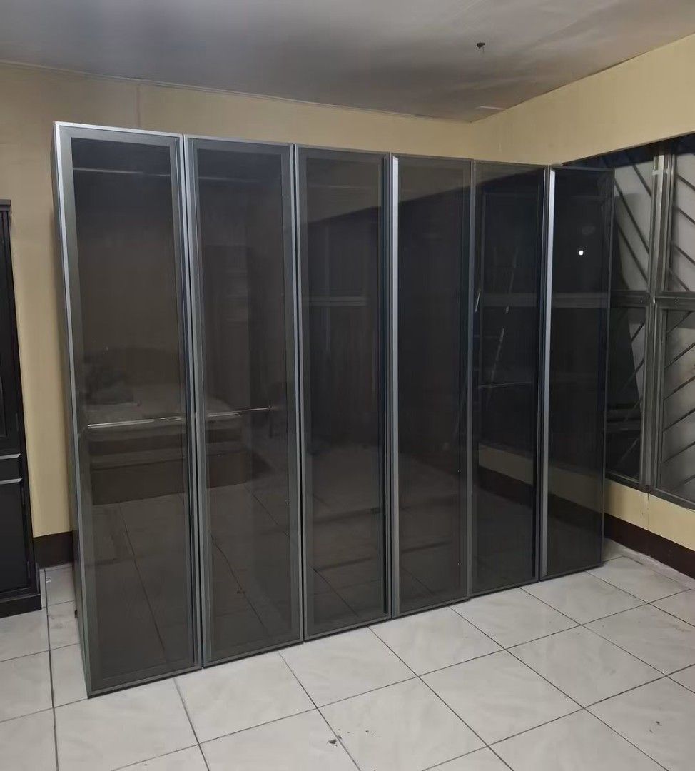6-Door Wardrobe with Mirror Doors and Drawers (Category: Shelves, Cabinets & Racks) located in Manila. Submitted by Hezcki (Listing ID 1463749610, Image 1). Description: - Spacious 6-door wardrobe - Mirrored fronts for a stylish look - Built-in drawers for extra organization - Plenty of storage space for clothes and belongings - Attractive wood grain finish - Dimensions: Approx. 2.4m (width) x 1.8m (height) x 0.6m (depth) - Pick up only.