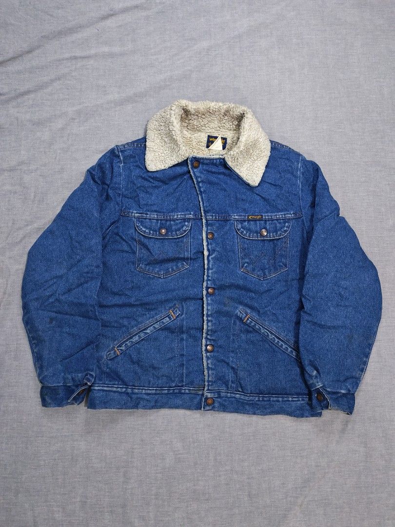 80s wrangler sherpa denim trucker jacket (Category: Coats, Jackets and Outerwear) located in Baguio. Submitted by used_clothing2600 (Listing ID 1463809092, Image 1). Description: 80s wrangler sherpa denim trucker jacket size medium verygood condition width 24 length 26 shoulders 18 sleeve length 25 P 1,780.