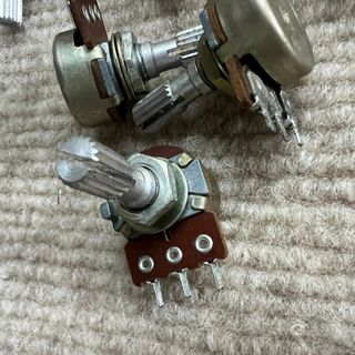 （分類：）位於 。 由 loveclassicalmusic 提交（商品編號 1463768459，圖片 1）。簡介： 。