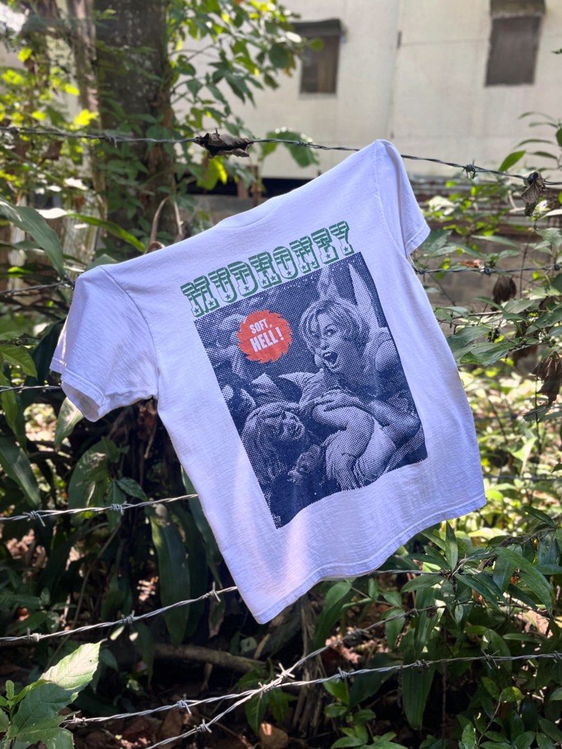 90s Mudhoney Soft Hell Tannis Root (Category: Tshirts & Polo Shirts ) located in Leyte. Submitted by to.the.other.side (Listing ID 1463807063, Image 2). Description: Mudhoney “Soft Hell” Tannis Root 🎨 Size: Med fits Large W 21.5 L 28 18,000 php OBO.