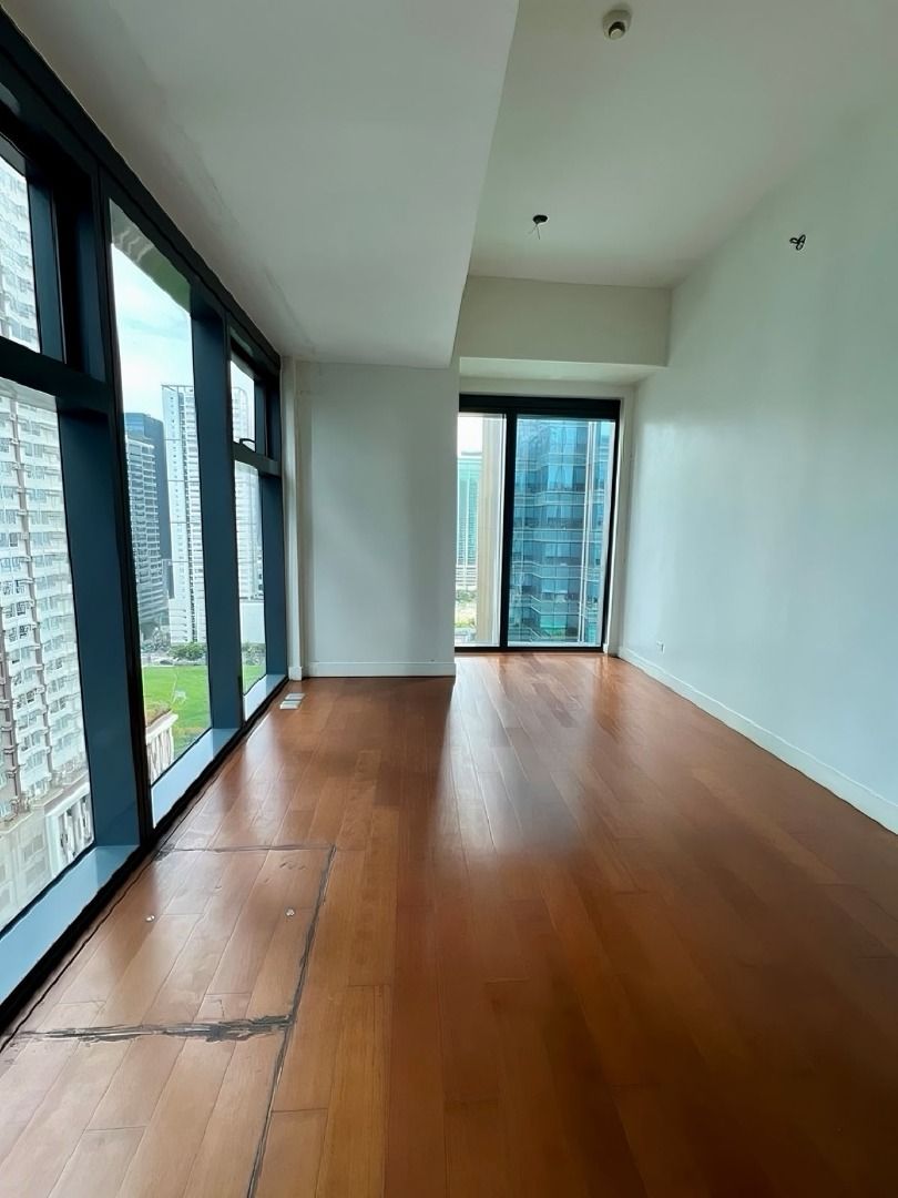 📍 Grand Hyatt Residences Tower 1 (Category: Apartments & Condos) located in Makati City. Submitted by renzproperties (Listing ID 1463803914, Image 2). Description: 📍 Grand Hyatt Residences Tower 1 For Sale - ₱65,475,000 or ₱450K / sqm Gross 3BR + maid’s room w T&B 3TB FA: 133 sq.m Inclusions: Semi Furnished Parking: 1 slot *DIRECT TO OWNER* ⬇️More properties⬇️ FB & IG - renzproperties DM for inquiries Enlist your property: Makati villages, Rock