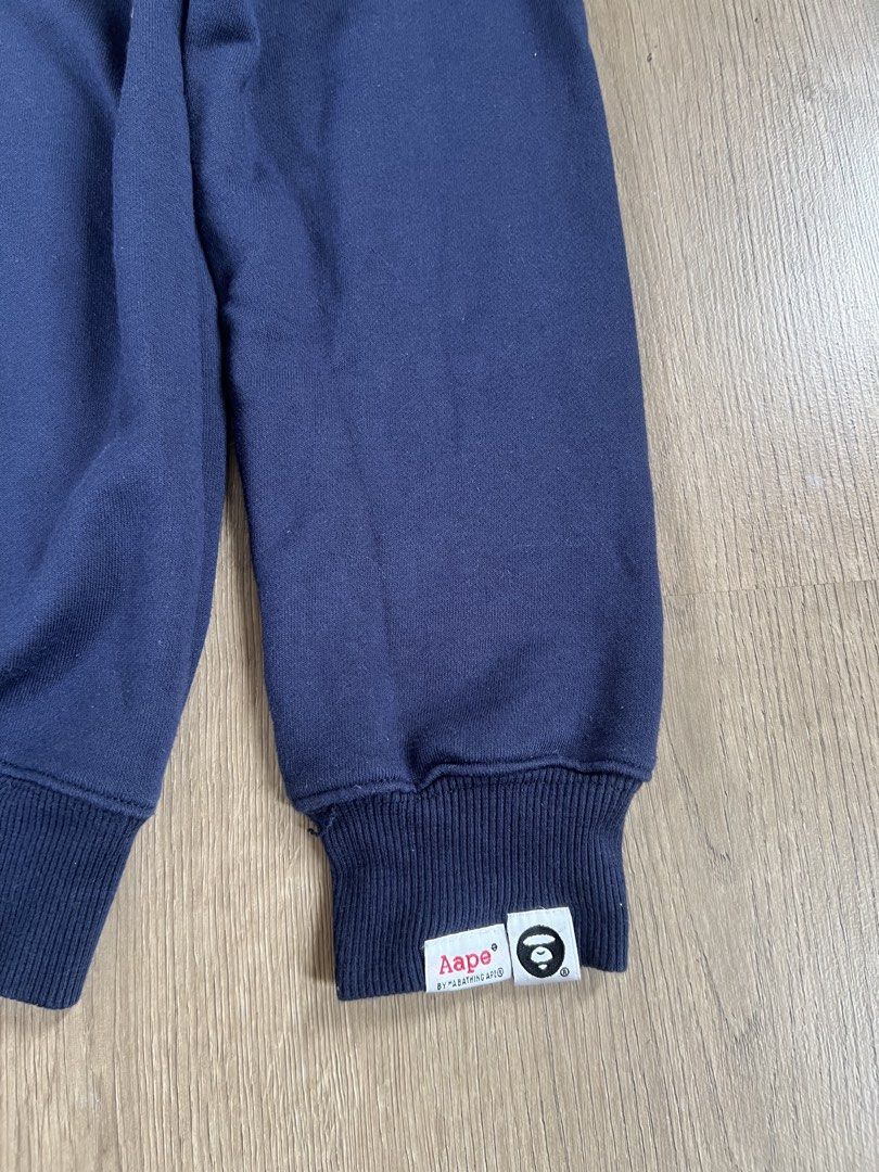 Aape Longsleeve Crewneck (Category: Tshirts & Polo Shirts ) located in Angeles City. Submitted by mark.happenss (Listing ID 1463825253, Image 3). Description: AAPE BY A BATHING APE (BAPE) Drip Logo Crewneck Sweatshirt Waist: 20 Length: 26 .