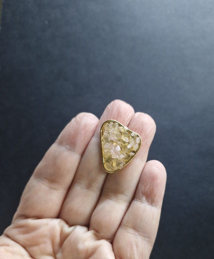 Abstract Heart Brooch (Category: Brooches) located in Taguig. Submitted by mommaschoice (Listing ID 1463906059, Image 2). Description: Brand New Lightweight won't damage the fabric Small brooch Ships nationwide.