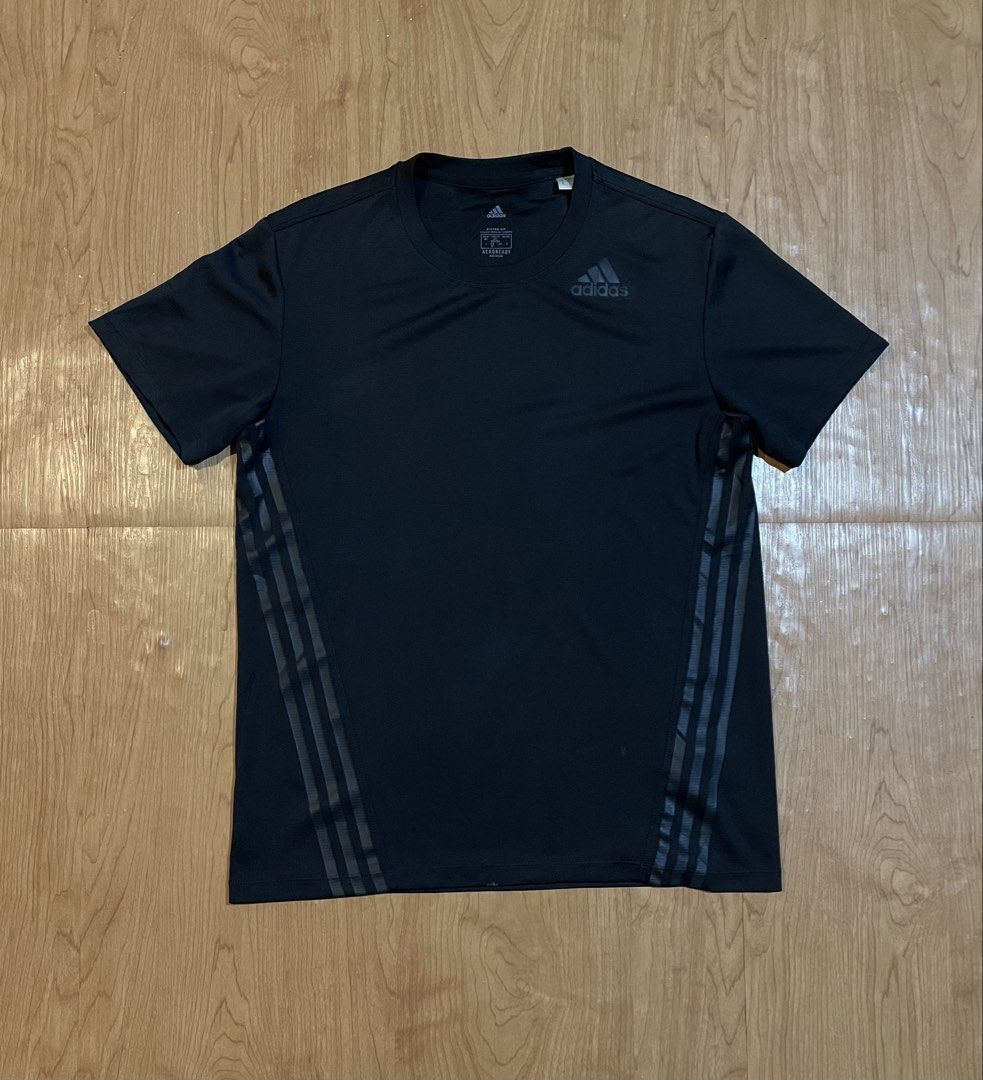 Adidas Aeroready 3-Stripes Tee (Category: Activewear) located in Bacolod City. Submitted by maxpeynthrift (Listing ID 1463787499, Image 1). Description: Size large fit to medium W 19.5 L 26.5 Good condition Issue scratch near at hem Good for running , gym wear , pickleball.