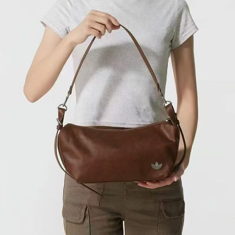 Adidas Bag (Category: Shoulder Bags) located in Manila. Submitted by avery.thing (Listing ID 1463792932, Image 2). Description: .
