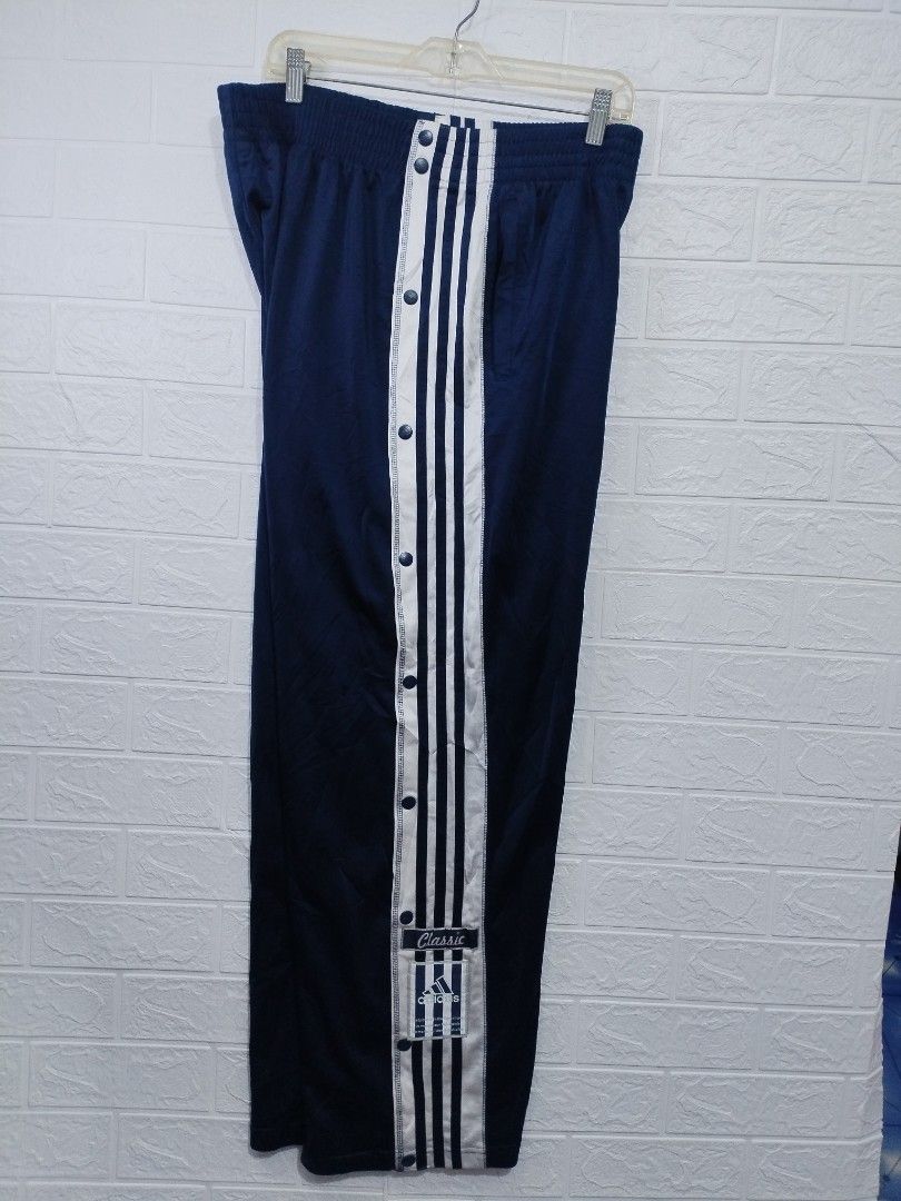 Adidas Classic Snap Button Track Pants Navy Blue XL (Category: Joggers) located in Davao. Submitted by salupannino2016-98573 (Listing ID 1463837082, Image 2). Description: VINTAGE..! ADIDAS TEARWAY TRACKPANTS XL ON TAG WAISTLINE..34-35 LENGTH..42 EXCELLENT NAVY..9/10 880/FREESHIP TNX ADMIN..☺.