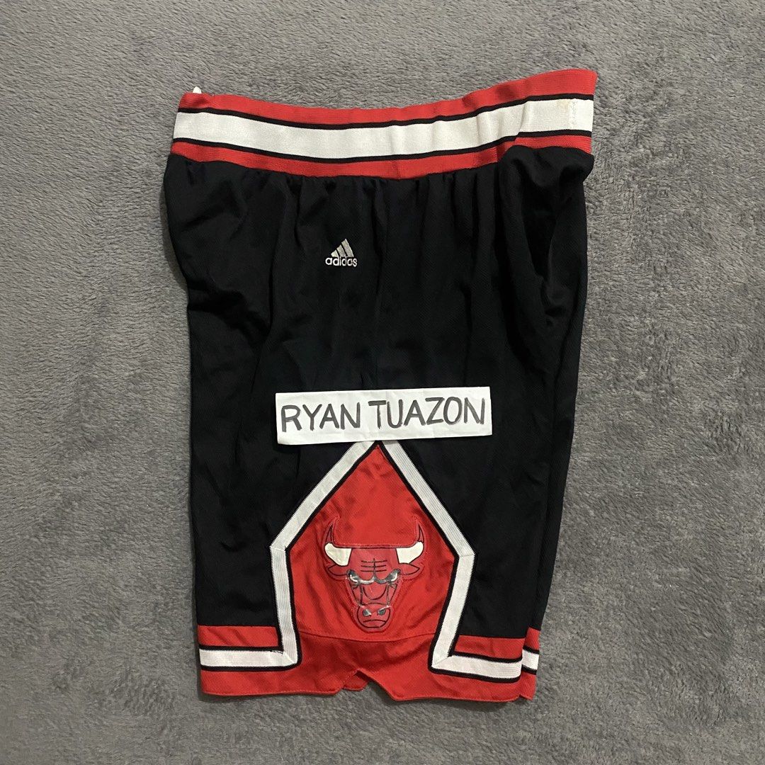 Adidas Nba Bulls Shorts (Category: Shorts) located in Lubao. Submitted by thriftlangph (Listing ID 1463929810, Image 3). Description: 🏷P199 Adidas NBA Chicago Bulls Shorts 34 to 36W x 20L 12 leg opening 9/10 color rate Good condition Honest issue sign of usage.