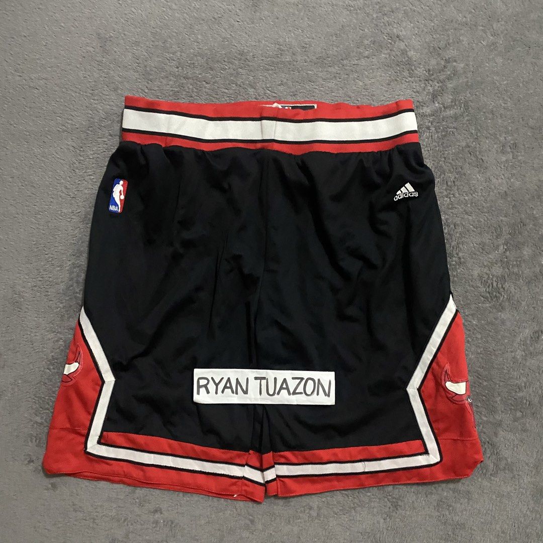 Adidas Nba Bulls Shorts (Category: Shorts) located in Lubao. Submitted by thriftlangph (Listing ID 1463929810, Image 2). Description: 🏷P199 Adidas NBA Chicago Bulls Shorts 34 to 36W x 20L 12 leg opening 9/10 color rate Good condition Honest issue sign of usage.