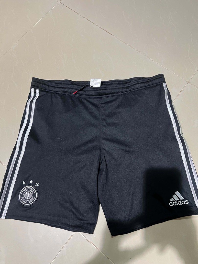 Adidas short (Category: Shorts) located in Dagupan City. Submitted by nathani3l (Listing ID 1463839357, Image 1). Description: Adidas short W:34 L:19 Good as new Color rate: 10/10 Minimal himulmol .