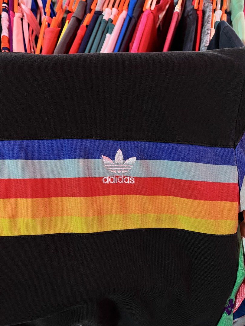 Adidas Sweater (Category: Coats, Jackets and Outerwear) located in Surigao. Submitted by vbimo (Listing ID 1463812574, Image 3). Description: No issue/need wash only Size Large Wide - 22 length - 28 .