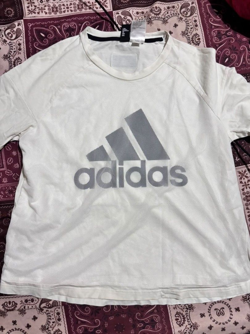 ADIDAS T-shirt (Category: Tshirts & Polo Shirts ) located in Meycauayan. Submitted by jcs_queen485 (Listing ID 1463931393, Image 1). Description: .