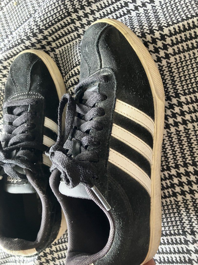 Adidas VL court (Category: Sneakers) located in Angeles City. Submitted by jnwsurplus (Listing ID 1463778840, Image 1). Description: Plsss see pictures Freeship.