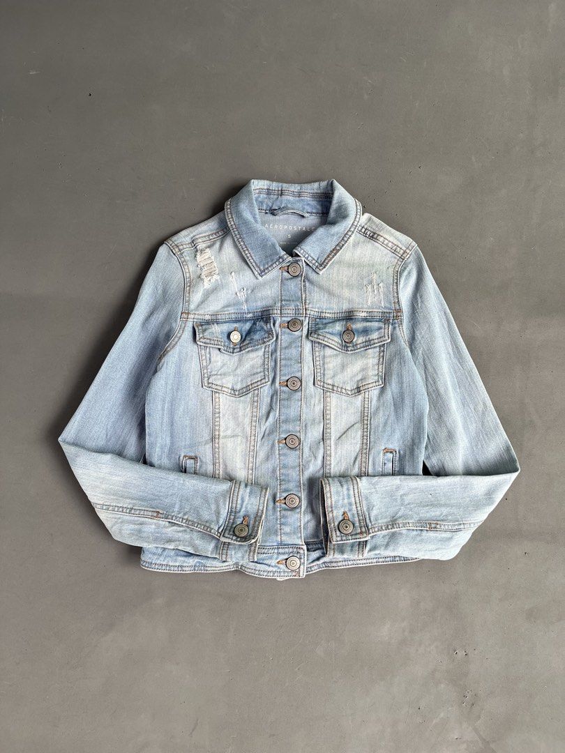 AEROPOSTALE DENIM JACKET (Category: Coats, Jackets and Outerwear) located in Quezon City. Submitted by kentstuff (Listing ID 1463859403, Image 1). Description: AEROPOSTALE Size S On Tag Shoulder-Hem : 20” Pit-Pit : 16” Condition: Excellent CR: 9.8/10 Flaws: ❌ Needwash DISCLAIMER: This is a thrifted item. All brands, logos, and trademarks belong to their rightful owners. We’re here to rehome great pieces — no brand affiliation intended..