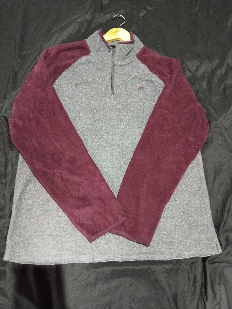 Aeropostale Quarter zip Jacket (Category: Coats, Jackets and Outerwear) located in Mabalacat. Submitted by al_amin_thrift (Listing ID 1463815011, Image 1). Description: 🏔️ Aéropostale A87 Raglan Quarter-Zip Fleece — Size M ✅ Brand: Authentic Aéropostale — Designed in NYC, Made in Indonesia ✅ Color: Heather Grey body + Maroon/Burgundy raglan sleeves & collar trim ✅ Size: M — Regular fit ✅ Features: - Ultra-soft fleece — warm, lightweight & comfor