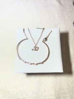（分類：）位於 。 由 ianngan98 提交（商品編號 1463835730，圖片 1）。簡介： 。