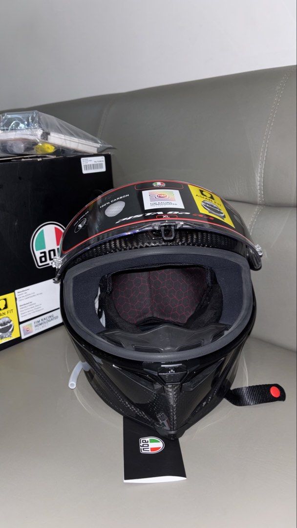 agv pista gp rr (brandnew) (Category: Helmets and other Riding Gears) located in Manila. Submitted by beybmuffin (Listing ID 1463845265, Image 2). Description: PAUNAHAN NALANG PO (LAST STOCKS IN PH) agv pista gp rr (BRANDNEW) Color: Glossy Carbon Black Size: L, XL PM FOR MORE PICS Included Accessories: • Hydration system & Bite Valve • Interior customization kit (top crown pad, rear crown pad, cheek pads) • Tear-off kit and silicone oil • Earplug