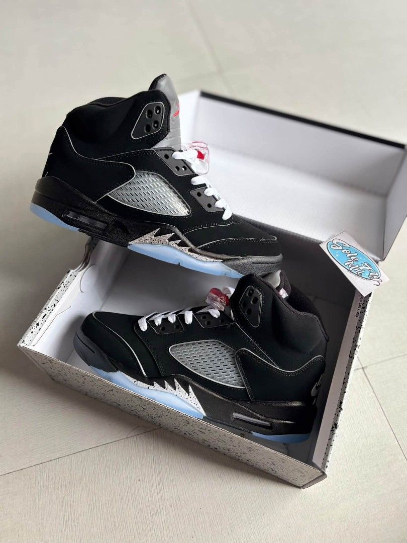 Air Jordan 5 METALLIC BLACK (Category: Sneakers) located in Manila. Submitted by solefly_mnl.26 (Listing ID 1463813850, Image 2). Description: J5 METALLIC BLACK bnew 2299+sf available sz 41 to 45 mens actual pic posted!!! onhand ready to lalamove/ship via jrs novaliches qc area dm us for orders📩 fb page: solefly mnl v2.
