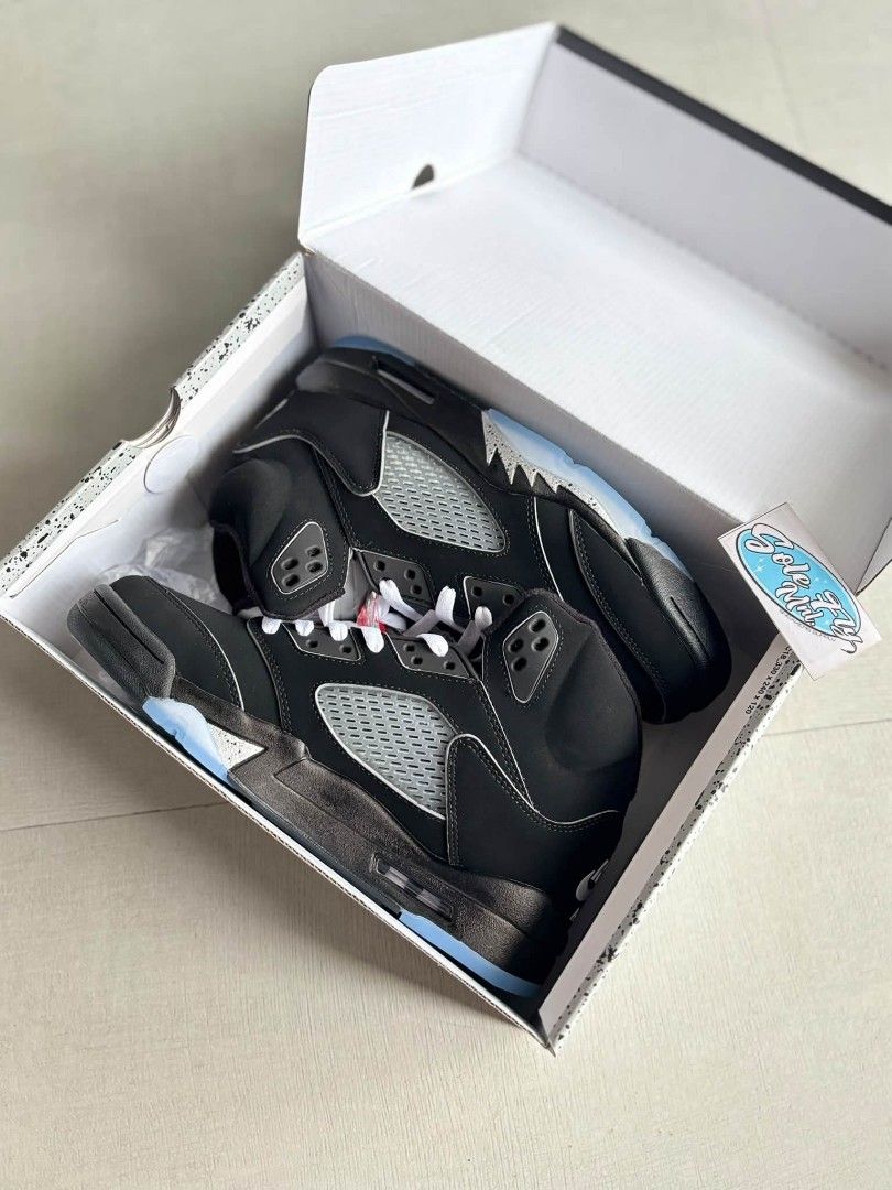 Air Jordan 5 METALLIC BLACK (Category: Sneakers) located in Manila. Submitted by solefly_mnl.26 (Listing ID 1463813850, Image 1). Description: J5 METALLIC BLACK bnew 2299+sf available sz 41 to 45 mens actual pic posted!!! onhand ready to lalamove/ship via jrs novaliches qc area dm us for orders📩 fb page: solefly mnl v2.