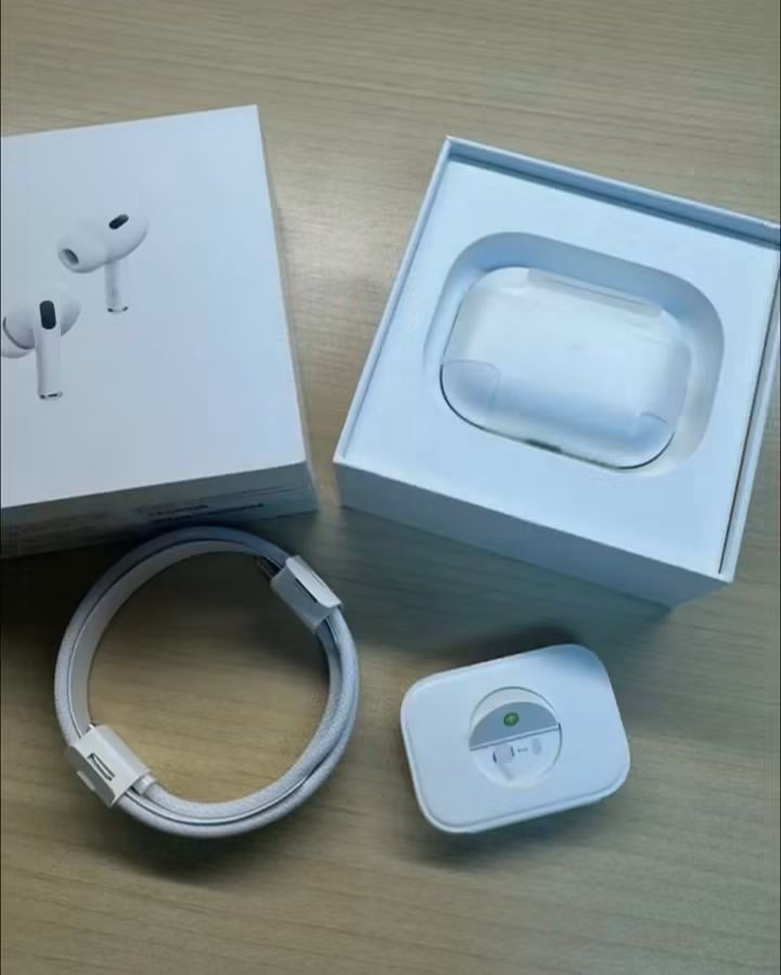 Airpods Pro 2 (Category: Earphones) located in Manila. Submitted by avenuefinds (Listing ID 1463851450, Image 3). Description: 🚨🎧 PRO 2 FOR ONLY ₱999?! GRAB YOURS BEFORE THEY’RE GONE! 🔥 ✨ AIRPODS PRO 2 ✨ 🤍 Without ANC — ₱999 🔥 With ANC — ₱1,199 Premium-looking earbuds without the premium price! 😍 Perfect for music, calls, commute & everyday use. 🎶 🚨 LIMITED STOCKS — DON’T MISS THIS DEAL!.
