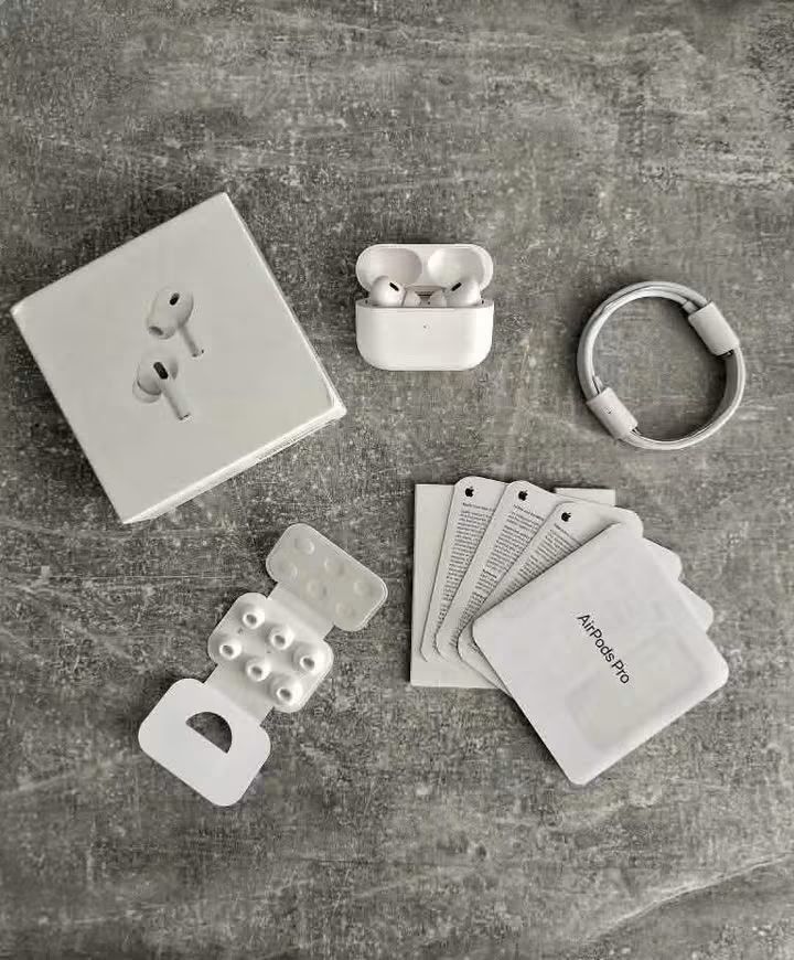 Airpods Pro 2 (Category: Earphones) located in Manila. Submitted by avenuefinds (Listing ID 1463851450, Image 2). Description: 🚨🎧 PRO 2 FOR ONLY ₱999?! GRAB YOURS BEFORE THEY’RE GONE! 🔥 ✨ AIRPODS PRO 2 ✨ 🤍 Without ANC — ₱999 🔥 With ANC — ₱1,199 Premium-looking earbuds without the premium price! 😍 Perfect for music, calls, commute & everyday use. 🎶 🚨 LIMITED STOCKS — DON’T MISS THIS DEAL!.
