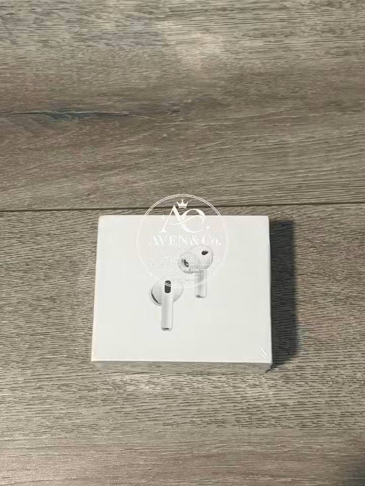 Airpods pro 3 (Category: Earphones) located in Manila. Submitted by avenuefinds (Listing ID 1463854618, Image 3). Description: 🚨🎧 STOP SCROLLING — PRO 3 FOR ONLY ₱1,099?! 🔥 ✨ AIRPODS PRO 3 ✨ 🤍 Without ANC — ₱1,099 🔥 With ANC — ₱1,399 Want that premium AirPods look without the premium price? 👀 This is your sign to GRAB ONE NOW! 😍 🎶 Perfect for music, calls, commute & everyday use 🚨 LIMITED STOCKS — WHEN IT’S GONE, IT’S GONE!.