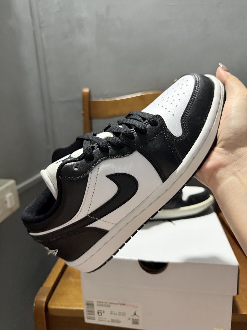AJ 1 (Category: Sneakers) located in Manila. Submitted by braveocean-b9e0 (Listing ID 1463895942, Image 2). Description: .
