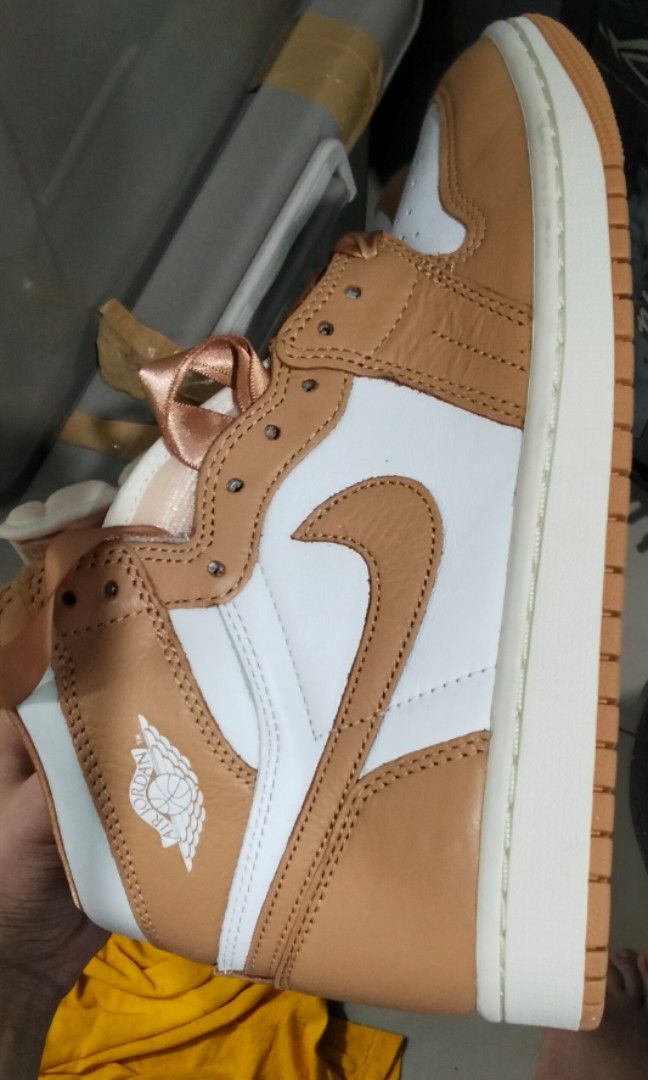 AJ 1 RETRO HIGH OG ”PRALINE“ (Category: Sneakers) located in Manila. Submitted by mariebelle__ (Listing ID 1463760245, Image 2). Description: 💬 DM ME FOR OFFER ✅ ORIGINAL 📦 NO BOX 📦 BRAND NEW 📦 NEVER WORN 📦 IN EXCELLENT CONDITION ✅ NO ISSUES.