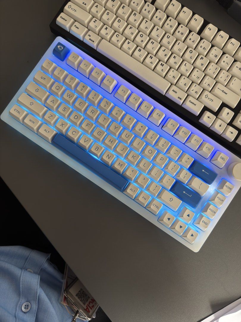 Akko PC75 B Plus (Category: Computer Keyboard) located in Manila. Submitted by mallowwzx (Listing ID 1463771372, Image 2). Description: Akko PC75 B Plus 75% keyboard Layout Windows and Mac OS compatible Wireless & Wired Connection Akko CS Jelly White Switch - Linear With Numb function ( Light and Sound Adjustment ) -Used to Office few sign of usage RFS - Bought another keybs with a numpad Inclusion: Keyboard and Original Akko Cable Will add 5 Swi