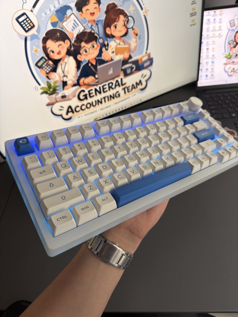 Akko PC75 B Plus (Category: Computer Keyboard) located in Manila. Submitted by mallowwzx (Listing ID 1463771372, Image 3). Description: Akko PC75 B Plus 75% keyboard Layout Windows and Mac OS compatible Wireless & Wired Connection Akko CS Jelly White Switch - Linear With Numb function ( Light and Sound Adjustment ) -Used to Office few sign of usage RFS - Bought another keybs with a numpad Inclusion: Keyboard and Original Akko Cable Will add 5 Swi