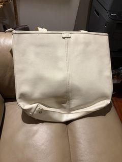 (Category: ) located in . Submitted by yarnhillmanila (Listing ID 1463867476, Image 1). Description: .