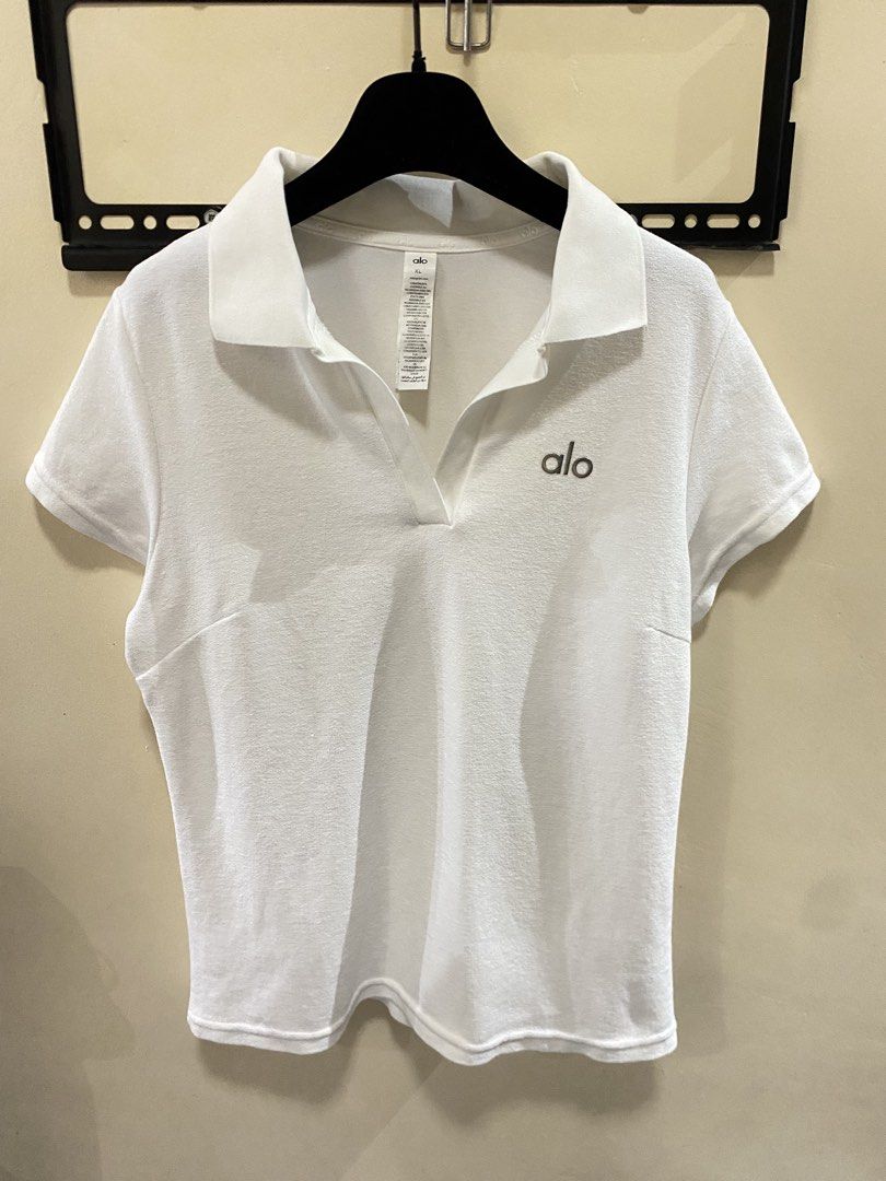 Alo (Category: Shirts) located in Tumauini. Submitted by calmearth-bc99 (Listing ID 1463751421, Image 3). Description: Alo shirt.