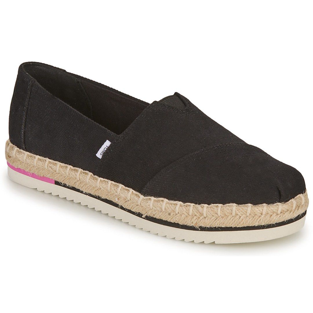 Alpargata Platform Rope Espadrilles Black (Category: Sneakers) located in Santa Rita. Submitted by krizzzzzzia (Listing ID 1463858301, Image 2). Description: Black Espadrilles 🖤 Used once only — like new / almost brand new condition ✨ No visible signs of use. In very good condition. 📌 Condition: 9.5/10 📌 Used: Once 📌 Color: Black 📌 Size: 7 US .