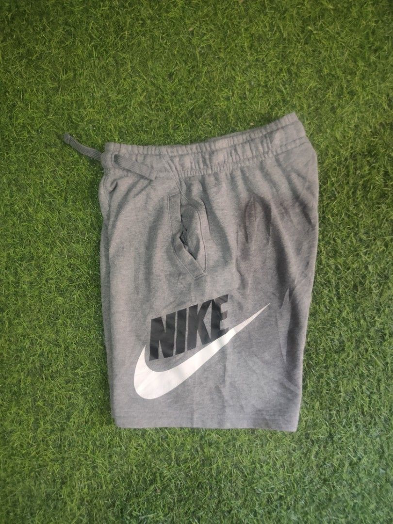 Alumni short youth size (Category: Activewear) located in Daet. Submitted by thriftnidiegz (Listing ID 1463759778, Image 1). Description: excellent condition no issue no crack print waist-22-30 L-16.
