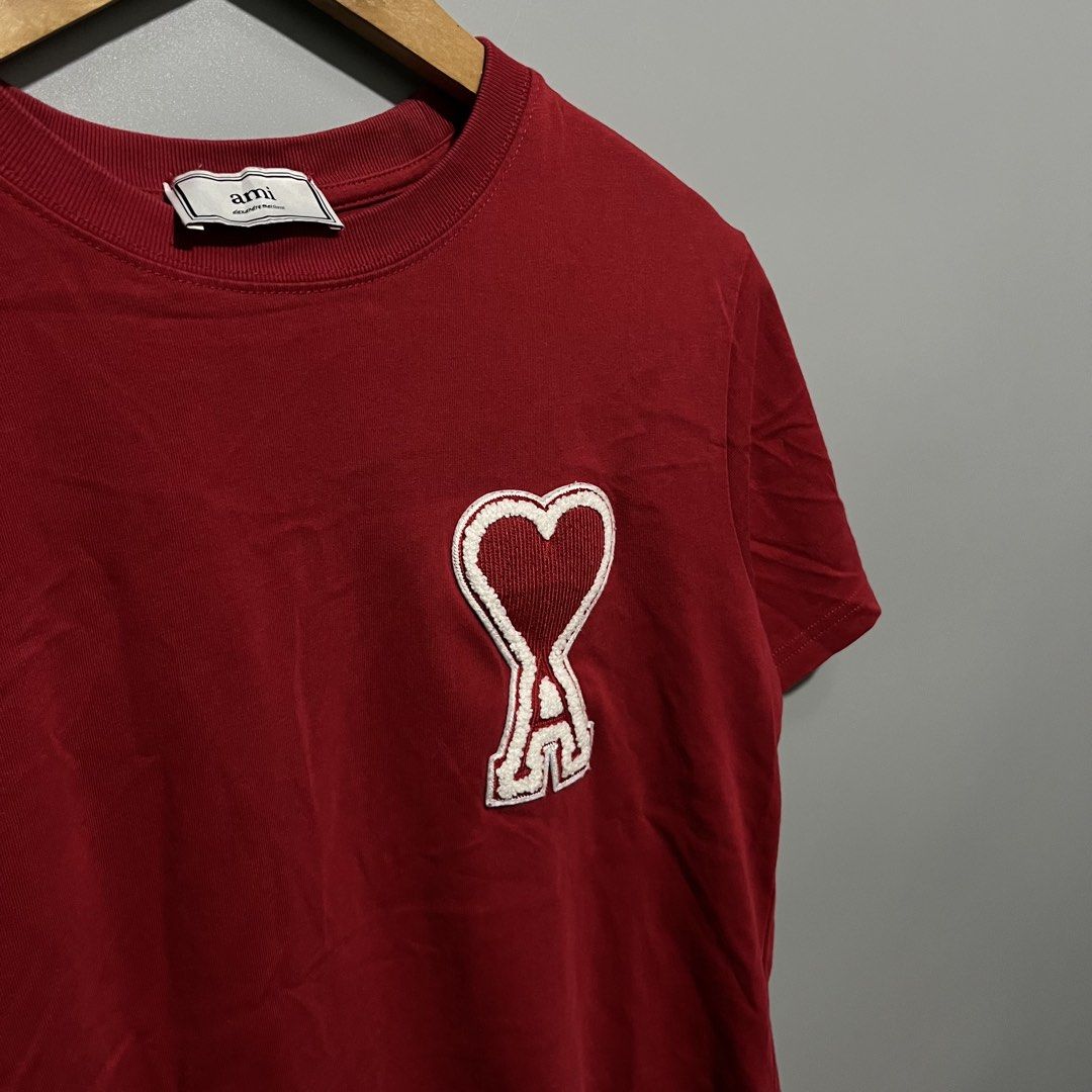 Ami big heart (Category: Tshirts & Polo Shirts ) located in Giporlos. Submitted by deloria_jhayr (Listing ID 1463746401, Image 2). Description: Excellent to asnew W: L: Medium No issues.