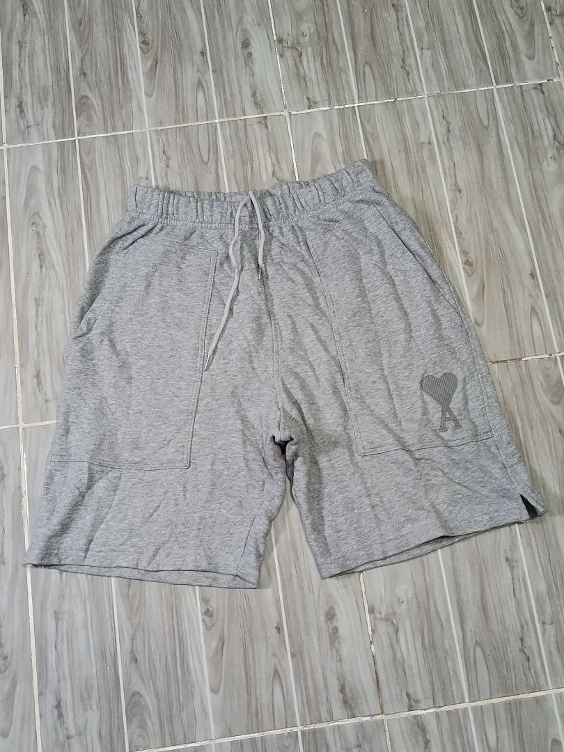 AMI GRAY SWEAT SHORT (freeshipping) (Category: Shorts) located in Quezon City. Submitted by gyl-stop (Listing ID 1463881341, Image 1). Description: free shipping 28-34 x 22 excellent condi cr: 9.8/10 issue: cut tags or off.