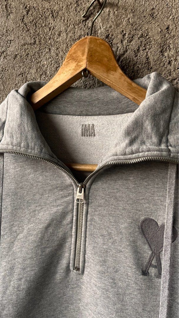 AMI Paris Half Zip Sweatshirt (Category: Luxury Apparel) located in Cabuyao City. Submitted by kisyana (Listing ID 1463894547, Image 2). Description: .