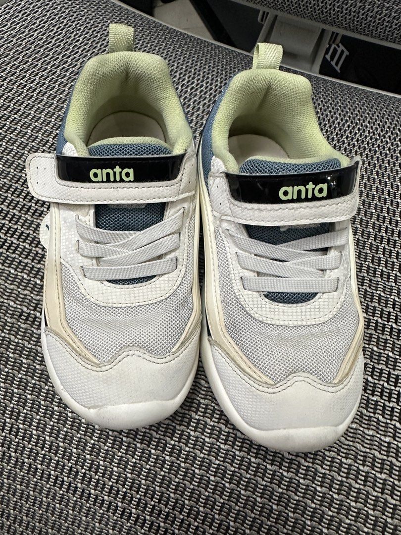 Anta Kids White Blue Velcro Strap Sneakers (Category: Babies & Kids Fashion) located in Quezon City. Submitted by crslph (Listing ID 1463757521, Image 2). Description: - White & blue Anta sneakers for kids - Easy velcro straps for quick on/off - Breathable mesh upper for comfort - Ideal for everyday wear and active play - Size : 10C .